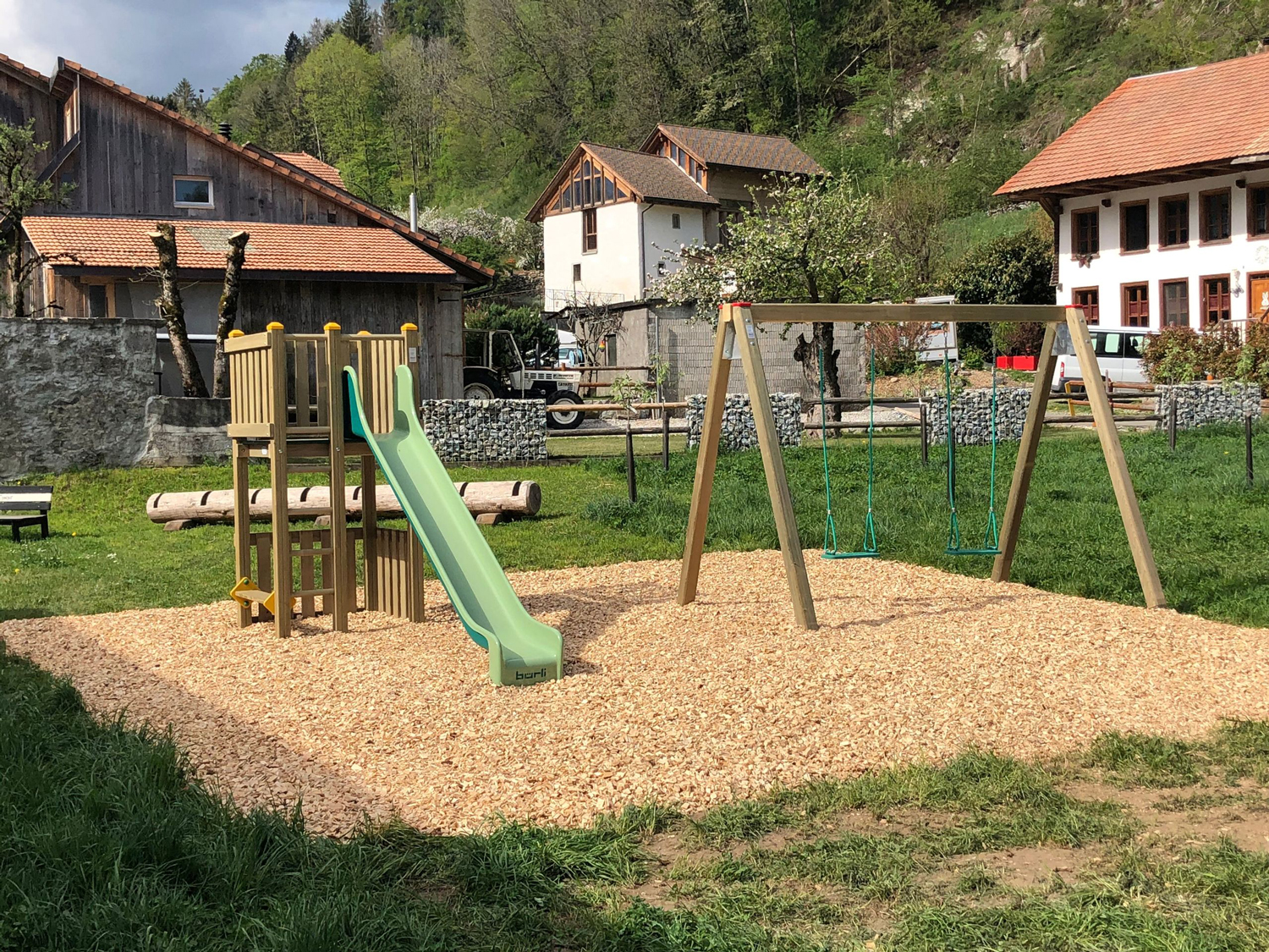 Morel-Creations-Paysageres-Construction-Bois-Place-de-jeu